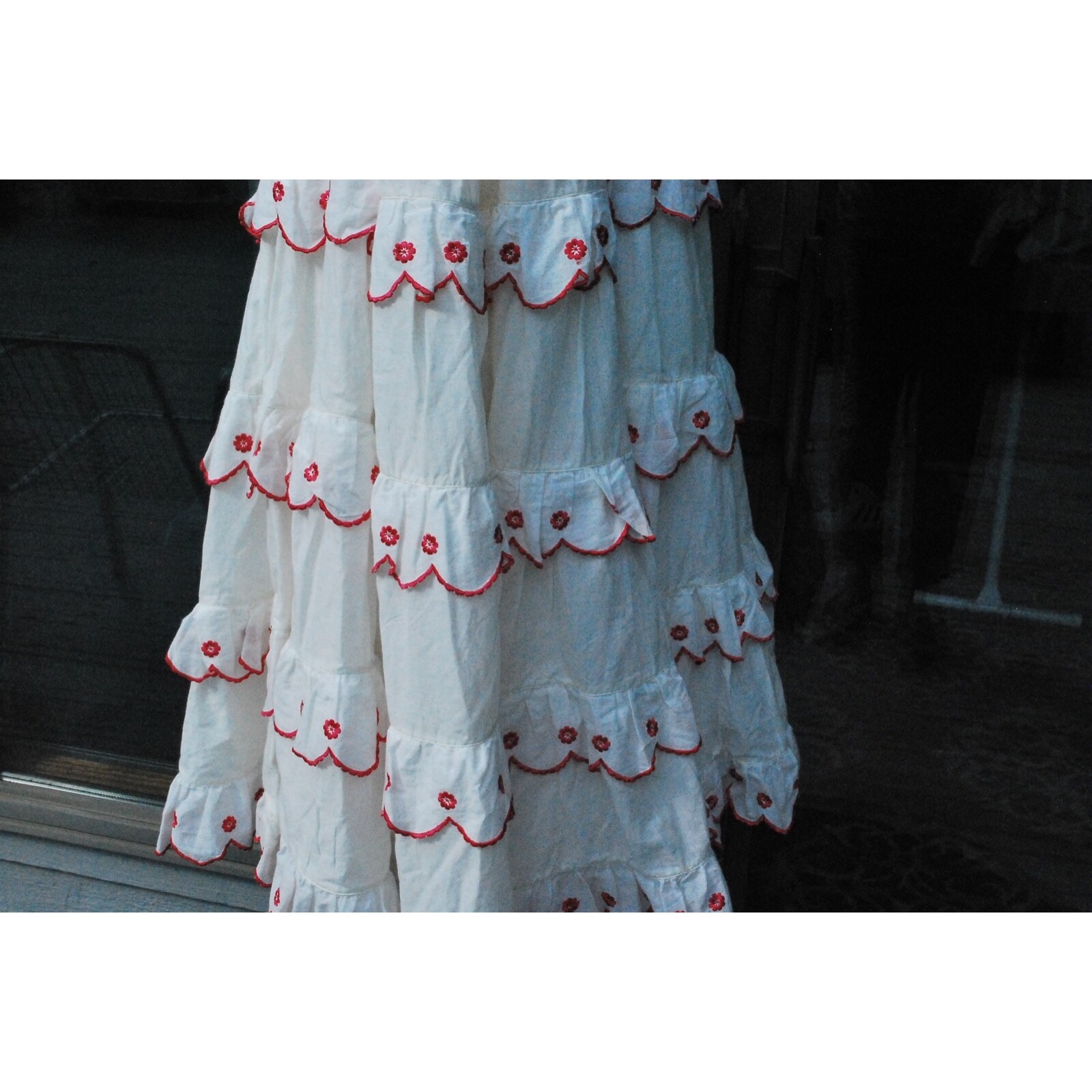 Nwt Innika Choo Scallop Frill Iva Biigdres Dress In Cream Midi Belt Sz: 2 Doen — image 8 of 8